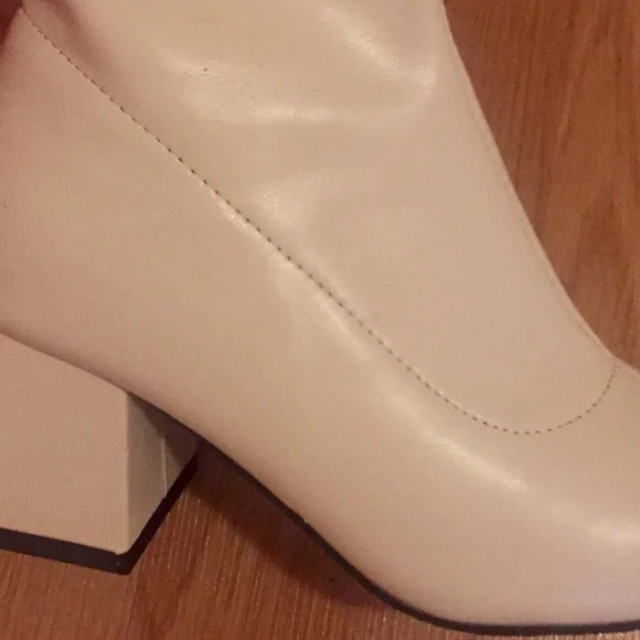 Over the knee high white faux leather gogo boots 6 - Picture 6 of 7